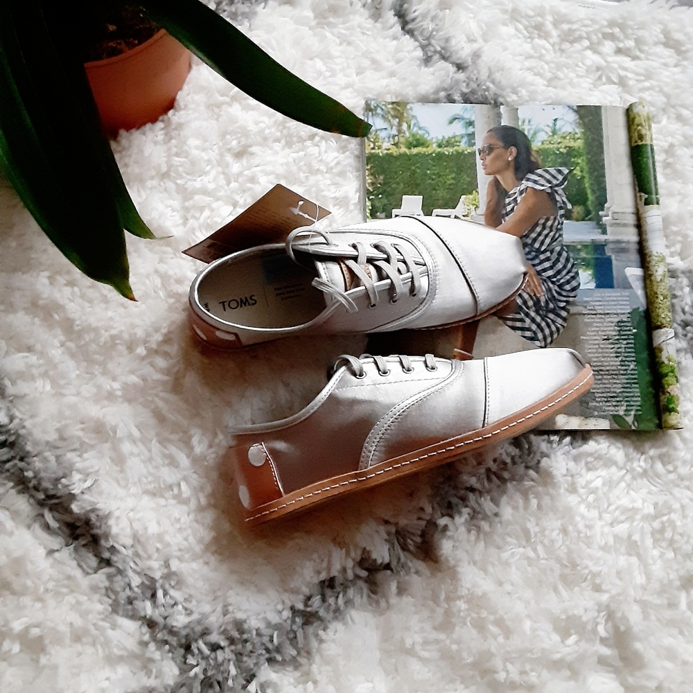 Silver Polka Dot TOMS Shoes 8.5 New